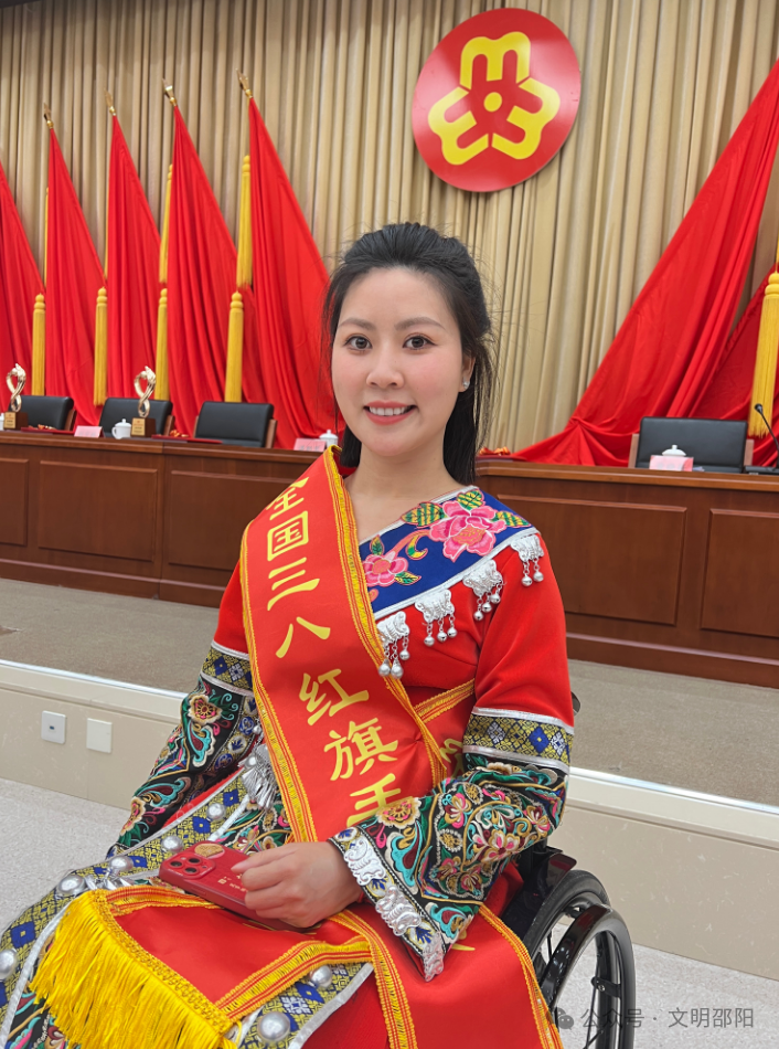 坐着轮椅的“奔跑者”(图3)