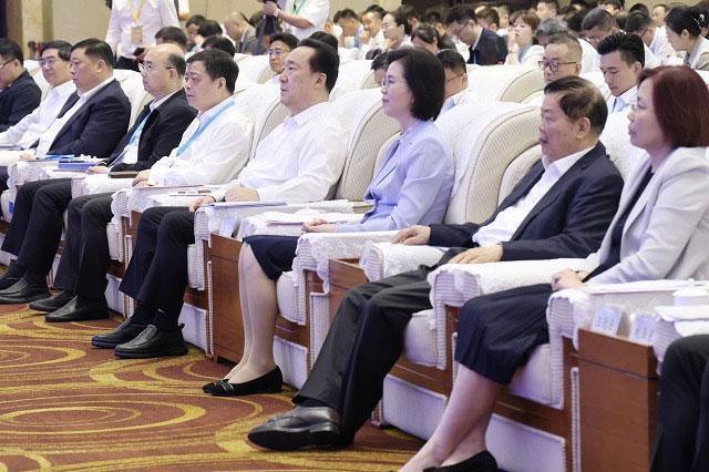 第七届全国青年企业家大会在杭州开幕 王浩沈莹致辞(图1)