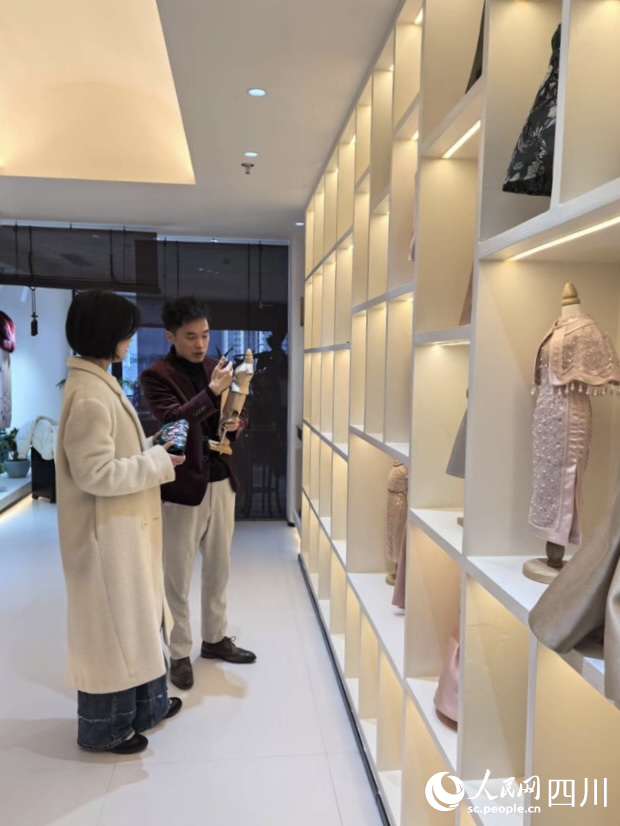 从“沉睡账本”到“活力引擎” 成都存量资产盘活“方程式”(图1)