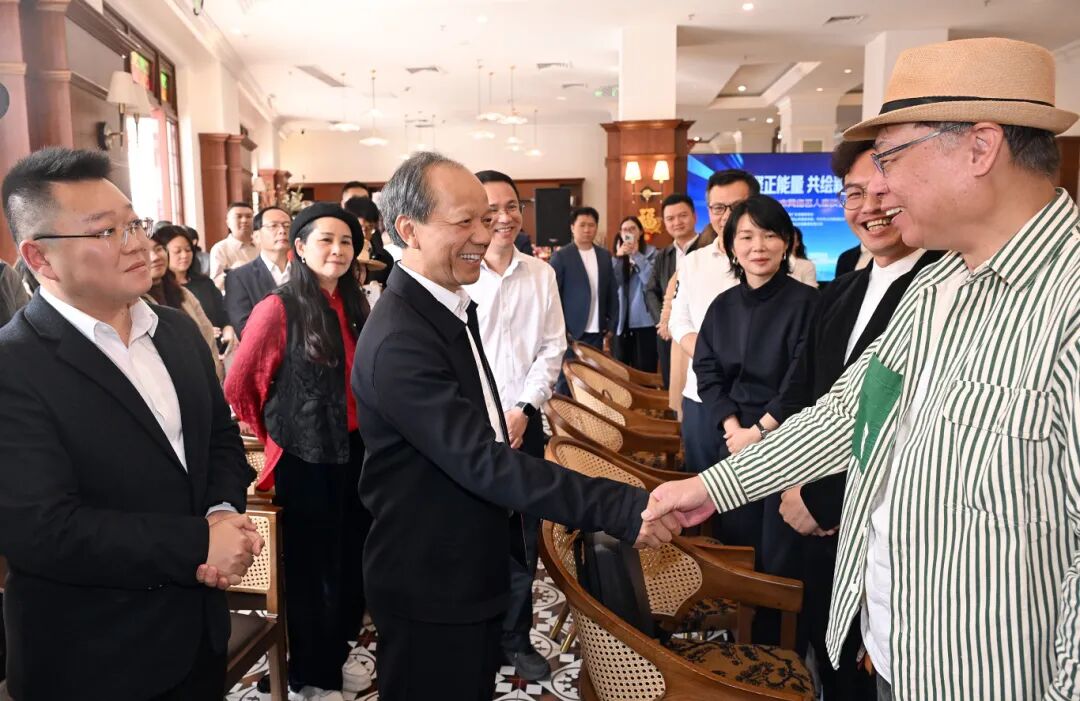 郭文海出席中山市网络名人座谈会：面向全国全球推介中山 诚邀各地朋友共享发展机遇