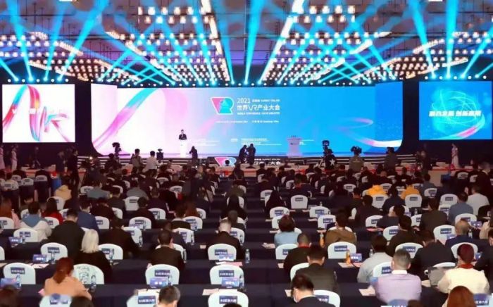 锐评｜“世界越乱越需要中国”(图1)