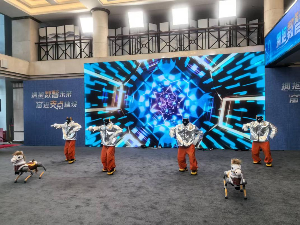 “老友”升级“新朋”首秀！湖北“新春第一会”Ta们硬核亮相(图7)