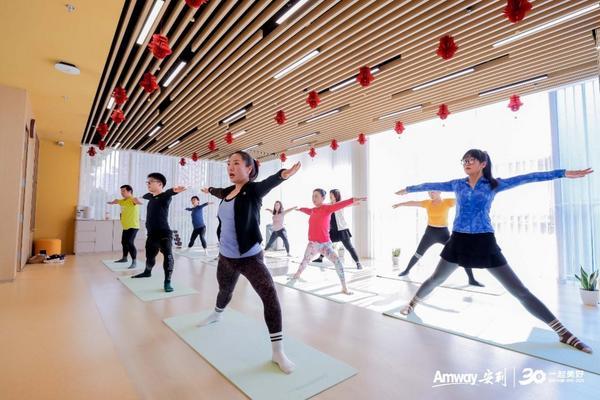 共享“十五五”新机遇 安利全球总裁兼CEO迈克尔·尼尔森出席中国发展高层论坛(图2)