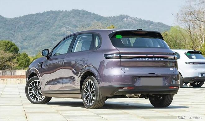 新能源汽车崛起打破72%石油依赖年减排6000万吨二氧化碳(图7)