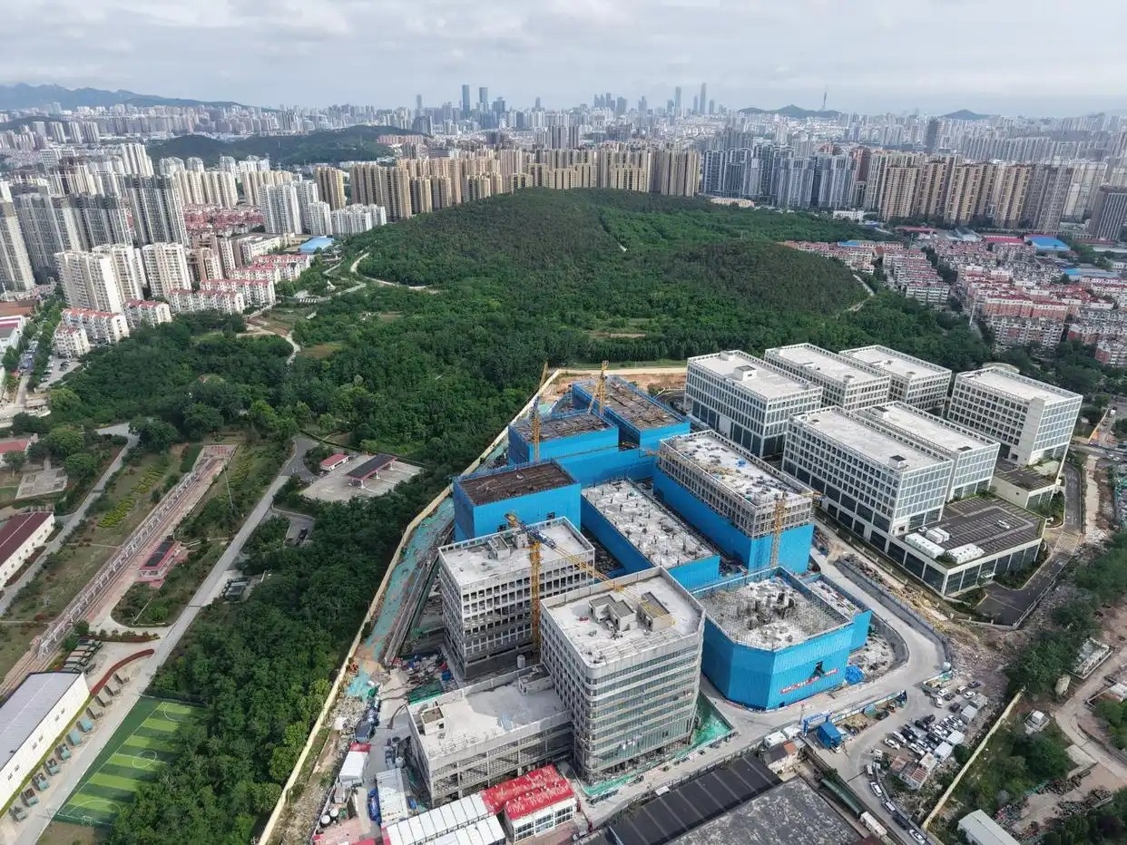 青岛生命健康科技高端智造产业基地（二期）主体全面封顶(图4)