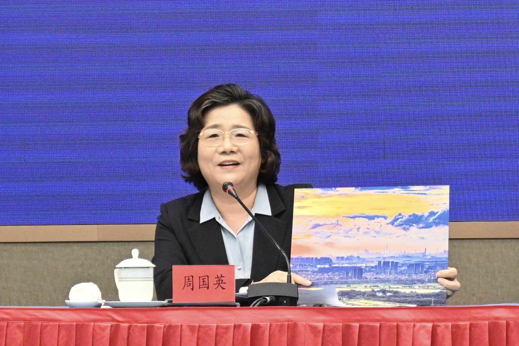 在东莞“看”广州塔！广东上半年空气环境质量持续高位改善(图1)